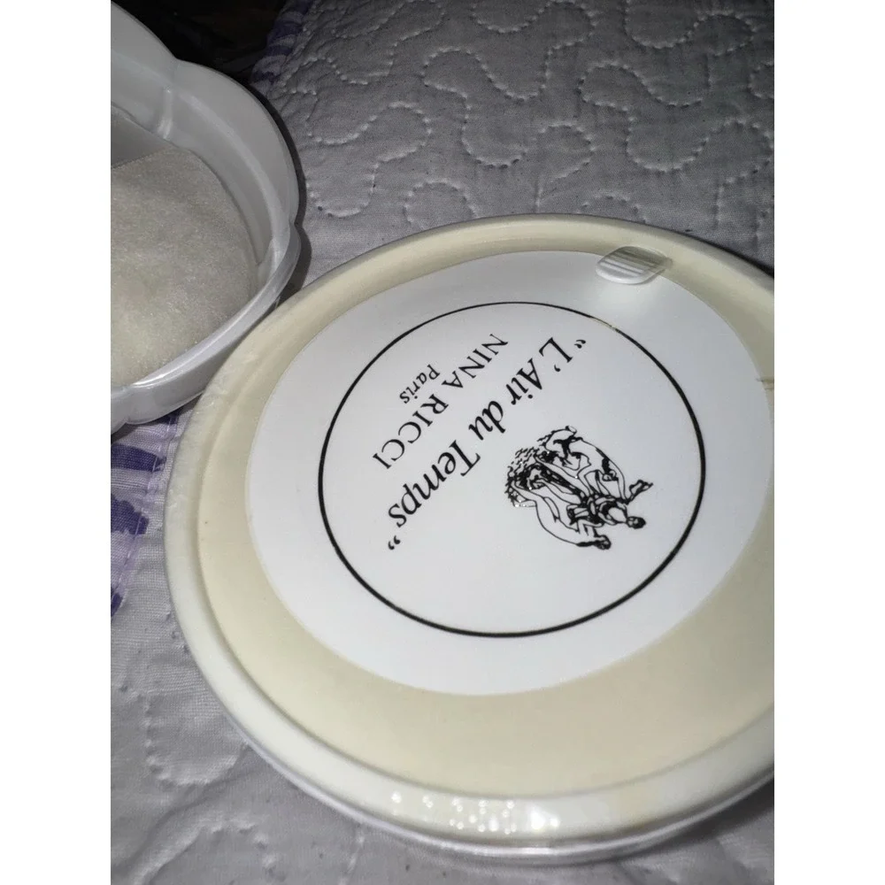 Nina Ricci L'Air Du Temps Perfumed Dusting Powder 200g (Discontinued Item)